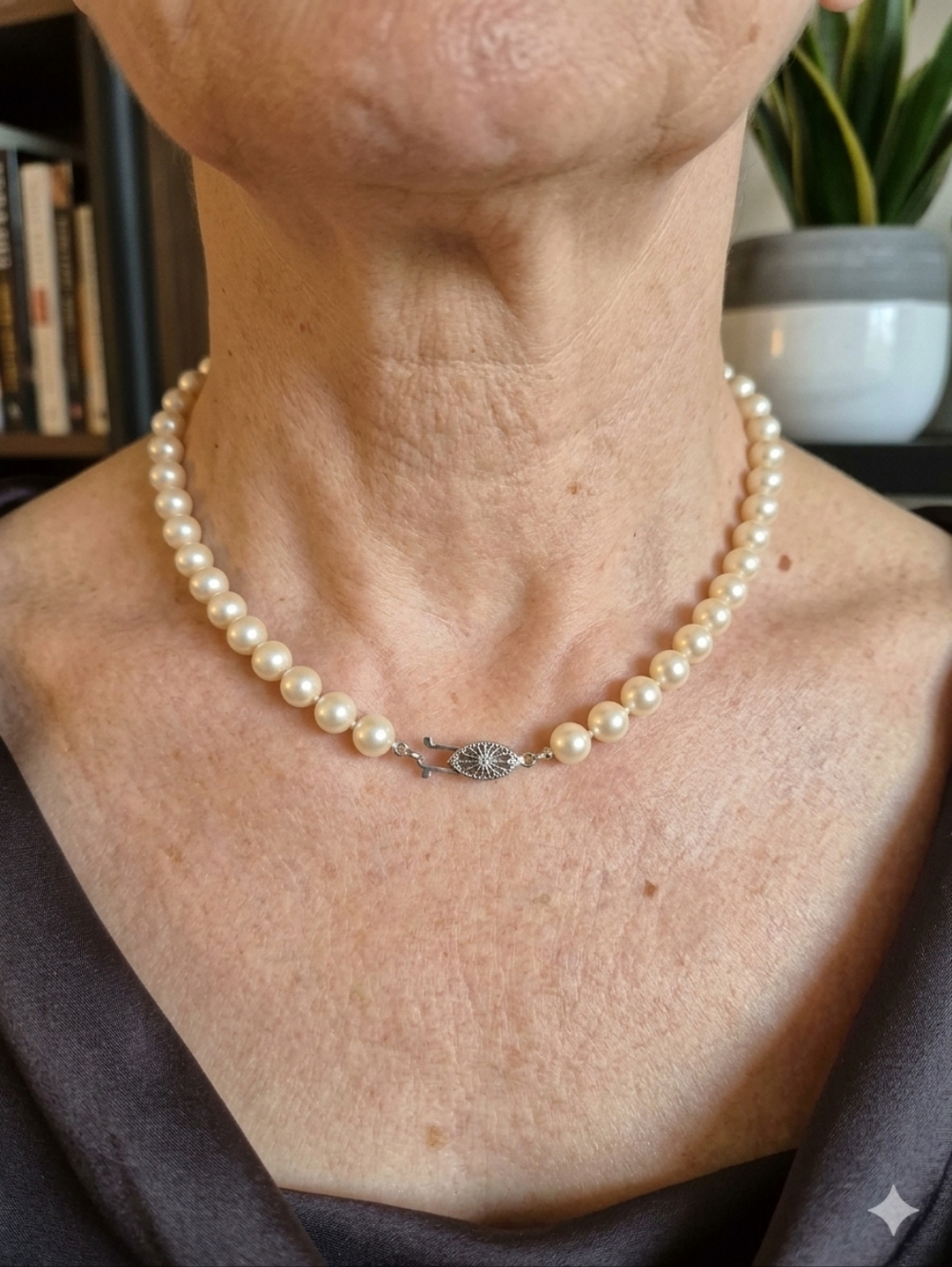 Classic Ivory Pearl Necklace with Silver Clasp - Picture 5 of 5